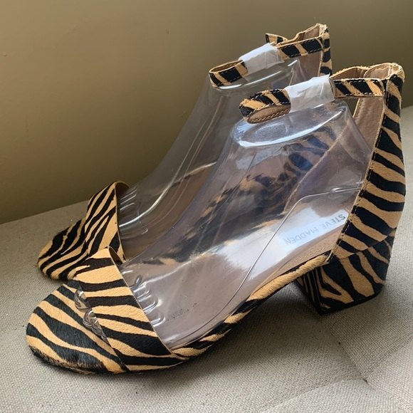 Steve Madden Irenee Sandals Tan Animal Print Cow Hair Low-Block Heel Size 9 Wide - Picture 4 of 12